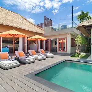 villa-mahkota-spacious-5-bed-sleeps-10-walk-to-beach-shops.ubudhotelsnow.com/